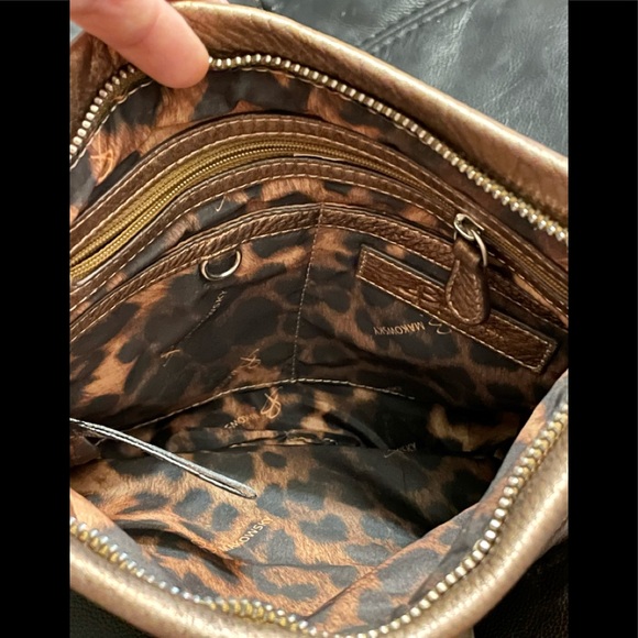 💖B.Makowsky Crossbody💖 - Picture 11 of 12